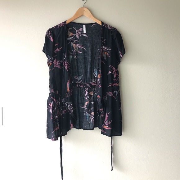 Xhilaration Black Short Sleeve Floral Wrap Top - Picture 2 of 12